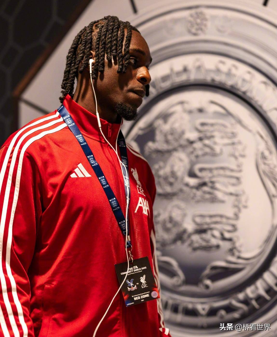 包含窗口期利物浦备战欧篮联，远射贴柱细节曝光，气氛紧张，赛季目标并未改变的词条